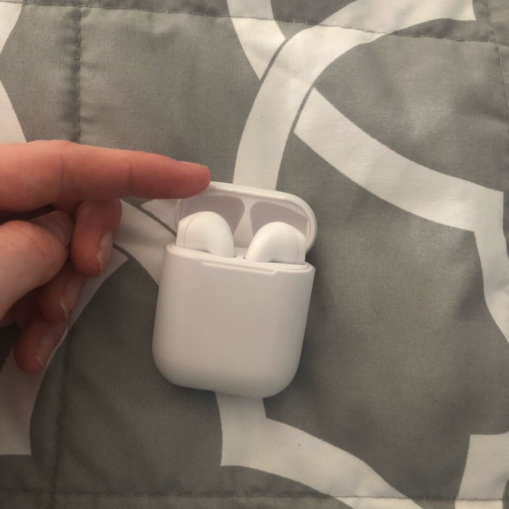 Apple AirPods